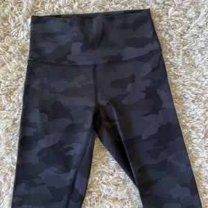 Lululemon wunder under training leggings